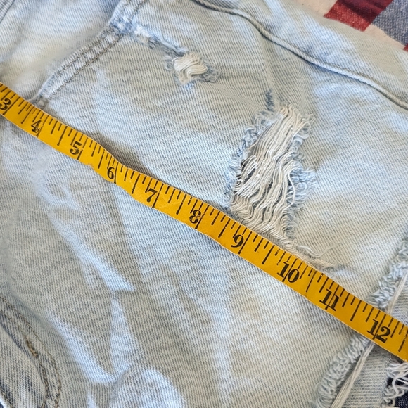 Garage Denim Festival Jean distressed shorts Size 9 - Picture 8 of 8